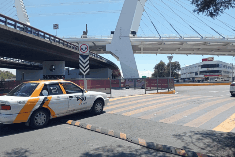 Imagen: Topes colocados en la glorieta 24 horas de Pachuca: ¿mejoran la seguridad vial?