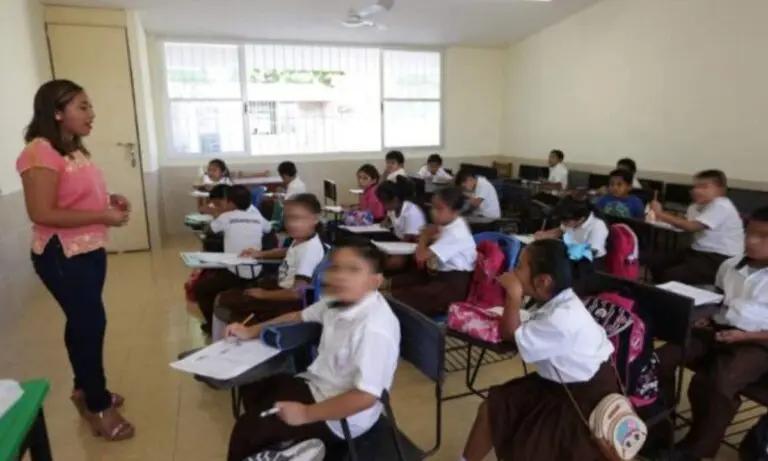 Imagen: Manifestación en Pachuca: Rechazo al cierre anticipado de clases en Hidalgo