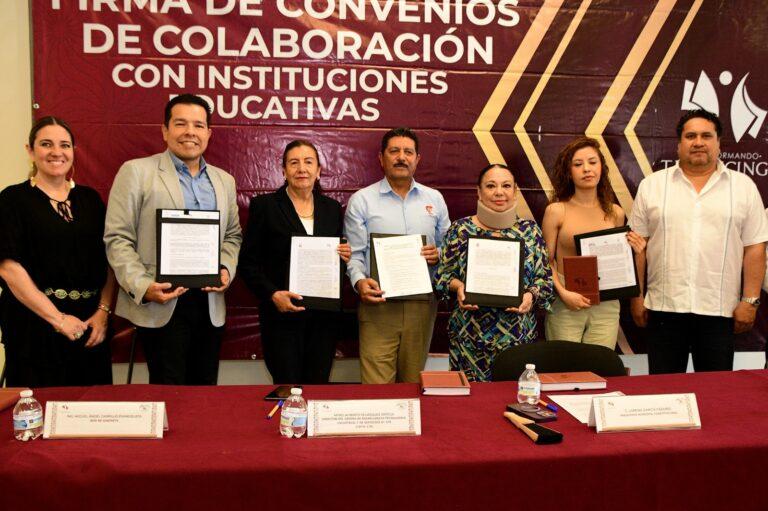 Imagen: Impulsan educación con nuevos convenios