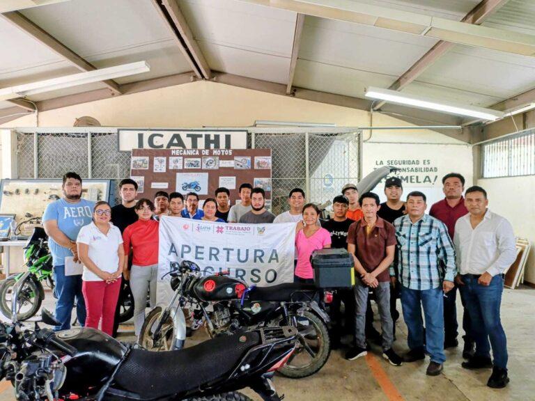 Imagen: Capacitan en reparación de motocicletas en Huejutla