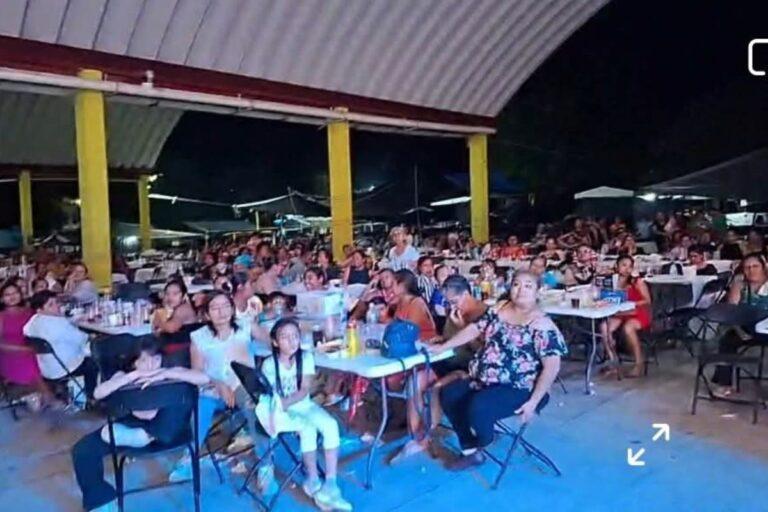 Imagen: Denuncian presunta intoxicación masiva por comida en festejo del Día de la Madre en Atlapexco