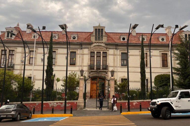 Imagen: ¿Qué harán con las lámparas retiradas de Casa Rule en Pachuca? Alcalde revela el plan