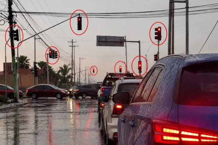 Imagen: Hasta 45 minutos atrapados en Las Torres; vecinos del sur de Pachuca explotan por semáforo de Real de Toledo