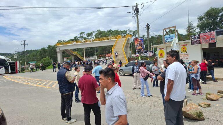 Imagen: Hidalgo: habitantes de Zacualtipán bloquean carretera y exigen puente