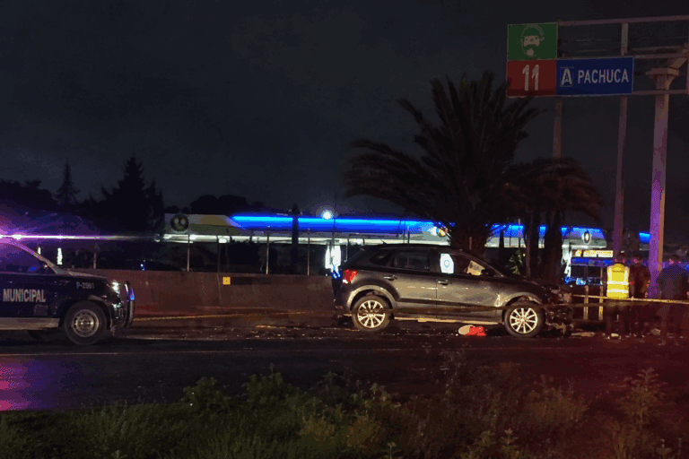 Imagen: Fatal accidente en la México-Pachuca: hombre muere debajo de un automóvil