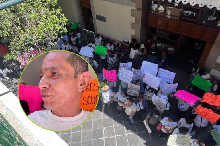 Imagen: El Perro protesta en la alcaldía de Pachuca: comerciantes denuncian que “se están muriendo” por la reubicación