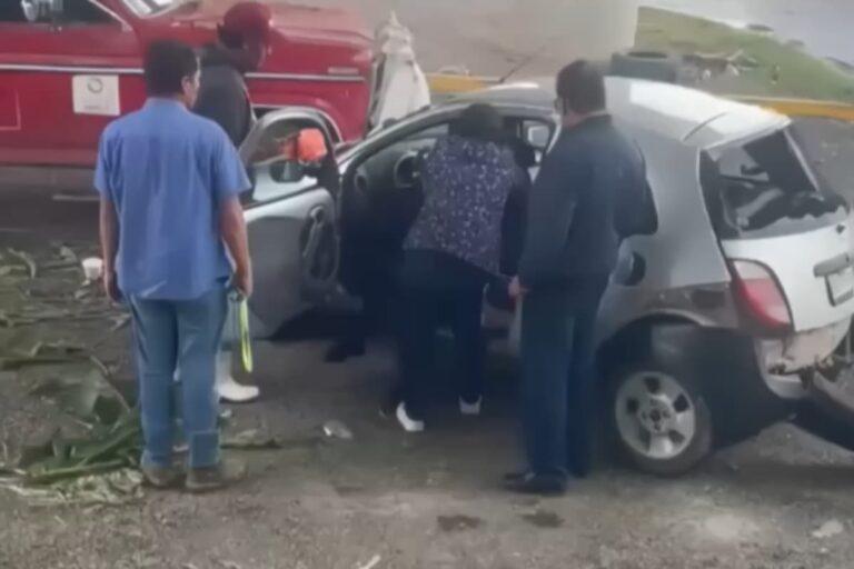 Imagen: Lesionado trasladado a hospital tras intentar ganarle al tren en Tlaxcoapan