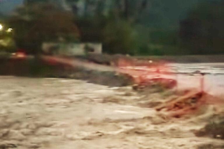 Imagen: Xochiatipan: Creciente del río Garcés deja incomunicadas a 31 comunidades