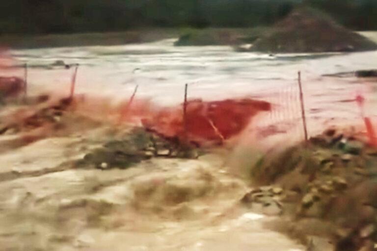 Imagen: Lluvias destruyen el vado temporal de Xochiatipan; varias localidades quedan incomunicadas