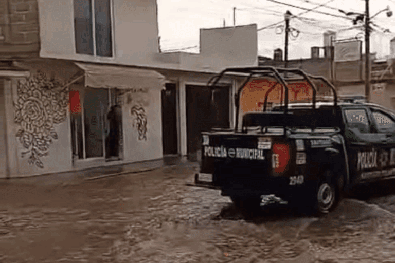 Imagen: Vecinos de Santiago Tulantepec llaman a a prevenir el riesgo de posibles inundaciones