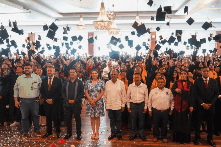 Imagen: Gobierno de Huejutla refrenda apoyo a la educación y a la juventud