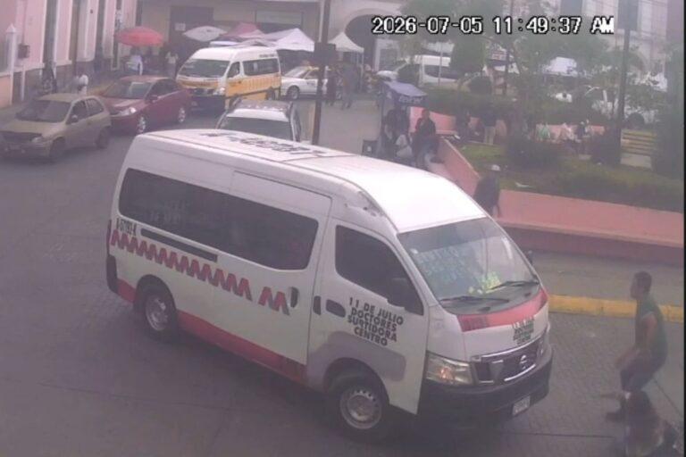 Imagen: Video: Combi atropella a tres personas en el Centro de Pachuca