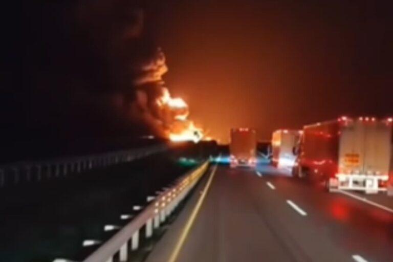 Imagen: ¡Alerta en México! Cierre en la autopista México-Querétaro por incendio de una pipa