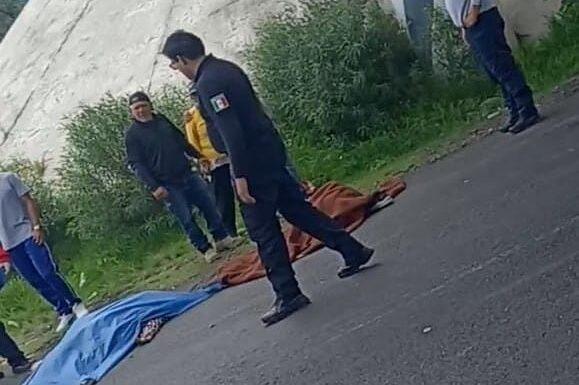 Imagen: Cambiaban una llanta cuando murieron atropellados en carretera de Hidalgo