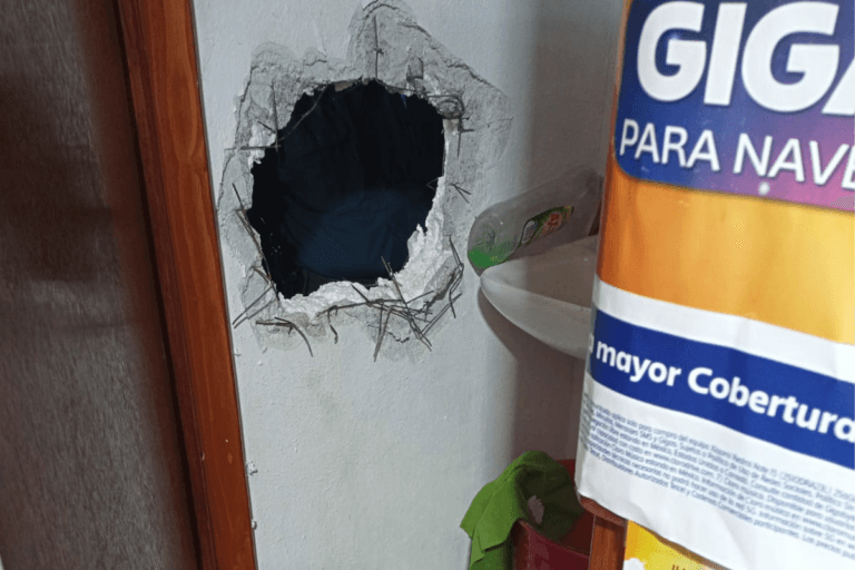 Imagen: Delincuentes entran por la pared y saquean vivienda y negocio en Hidalgo