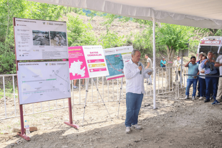 Imagen: Xochiatipan: Gobierno estatal Invierte180 mdp en rehabilitación de vías de comunicación